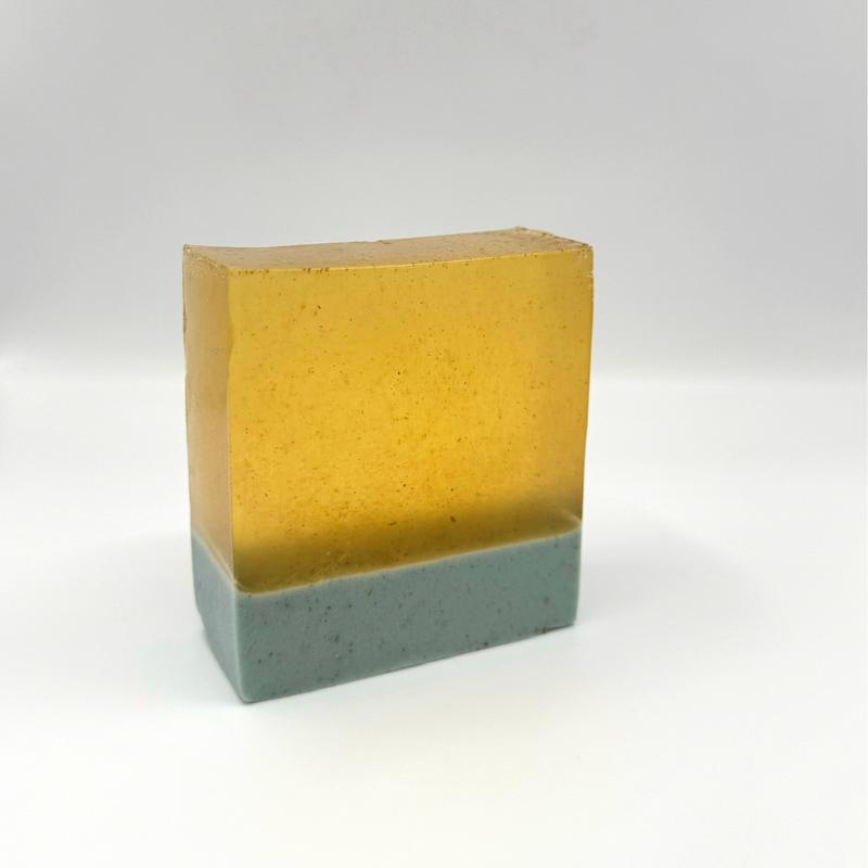 White Turmeric and Manuka honey  - sensitive skin friendly , skin evening , turmeric soap, manuka honey soap, butterfly pea soap-bodacious body beads